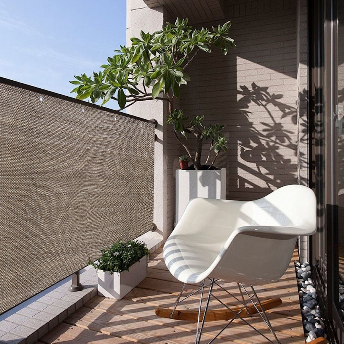 https://alionoutdoor.com/cdn/shop/products/BalconyScreen-Walnut5_1200x1200_crop_center.png?v=1677916281